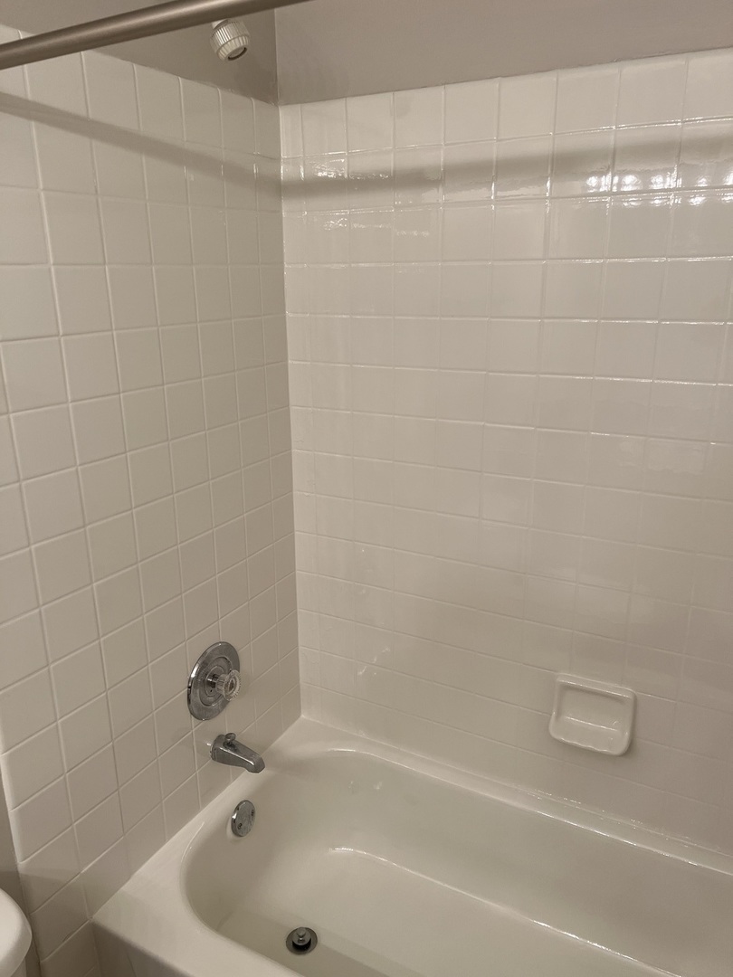 5904 Forest View Road Unit: 3F