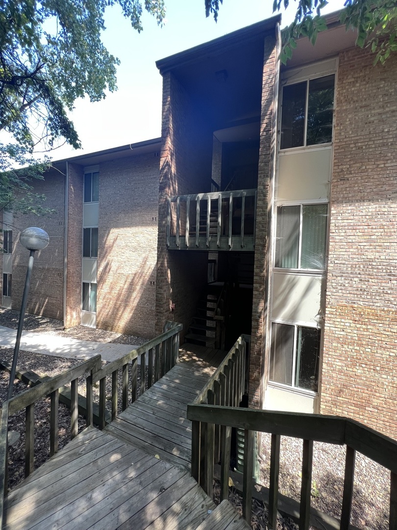 5904 Forest View Road Unit: 3F