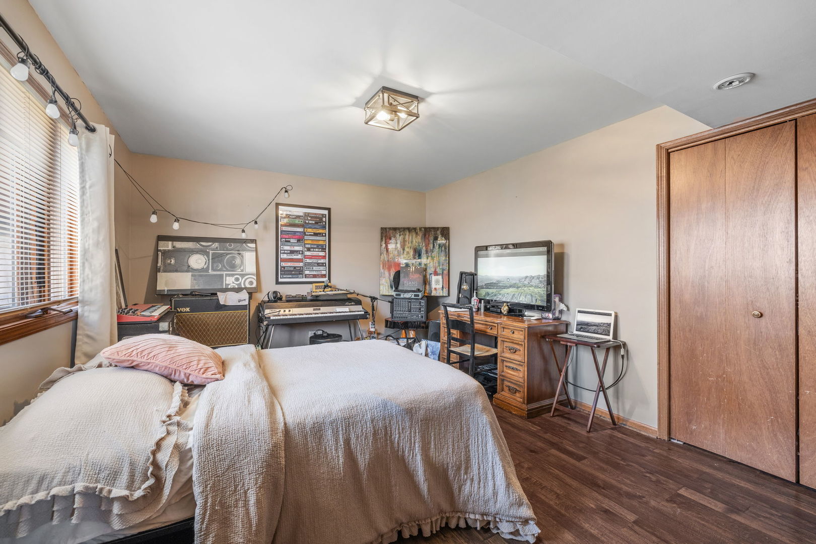 8500 Brookside Glen Drive