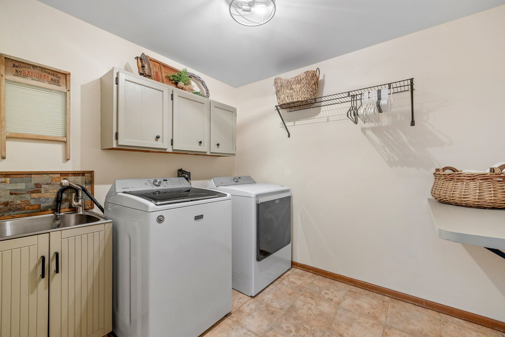 8500 Brookside Glen Drive