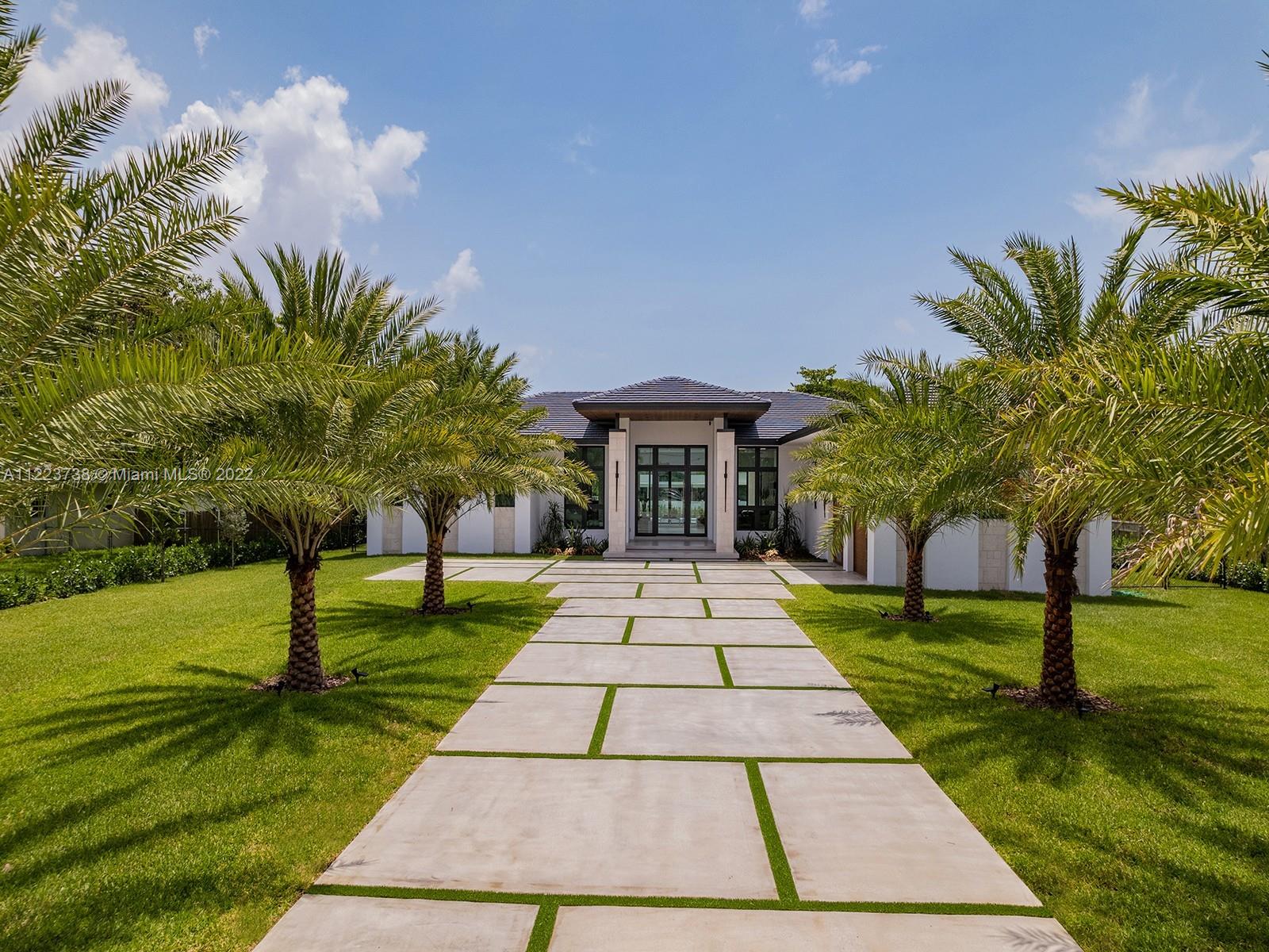 5941 SW 87th Ave
