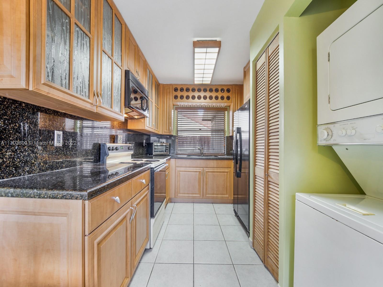 6249 NW 170th Ter