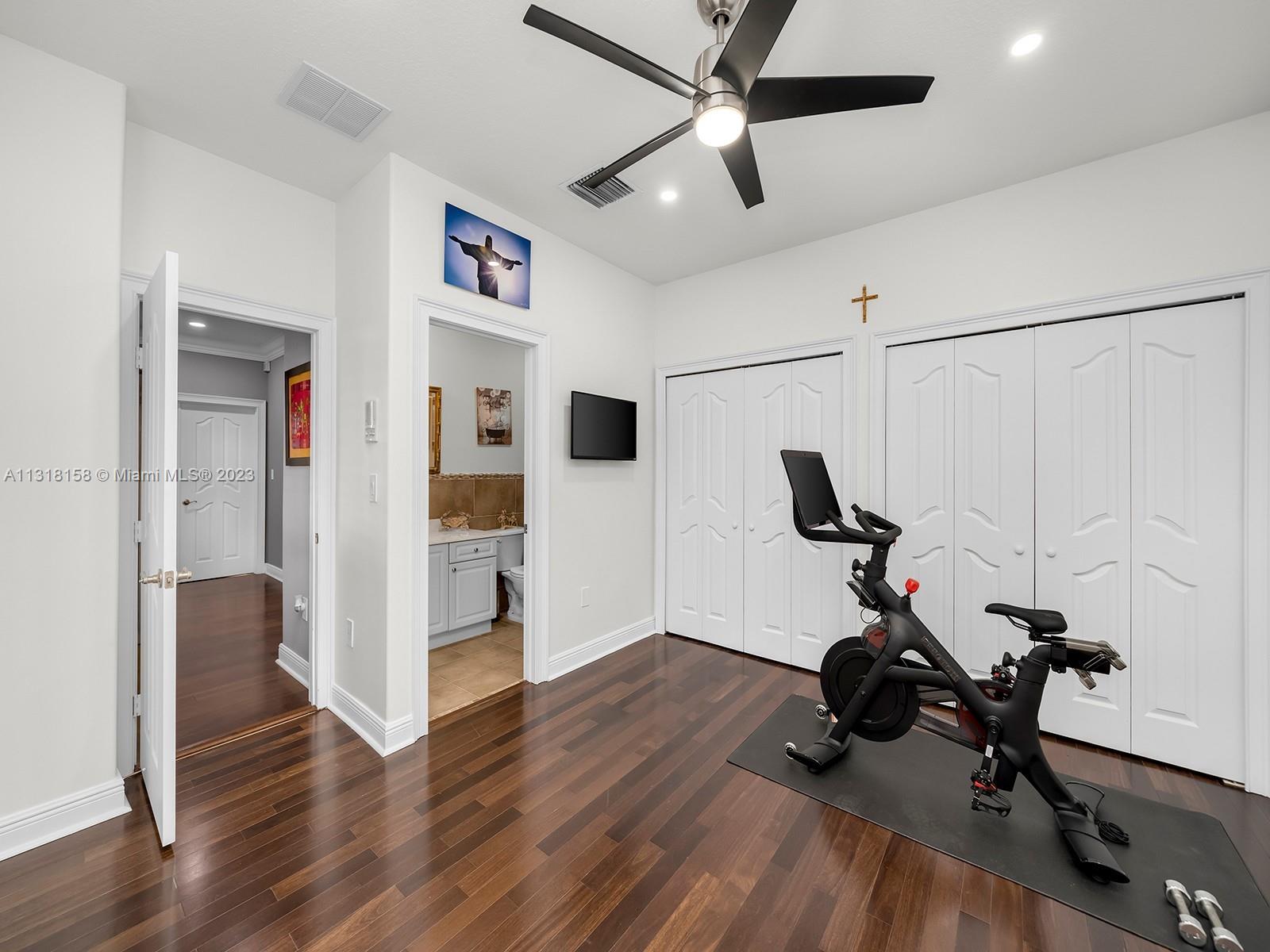 12500 SW 75th St