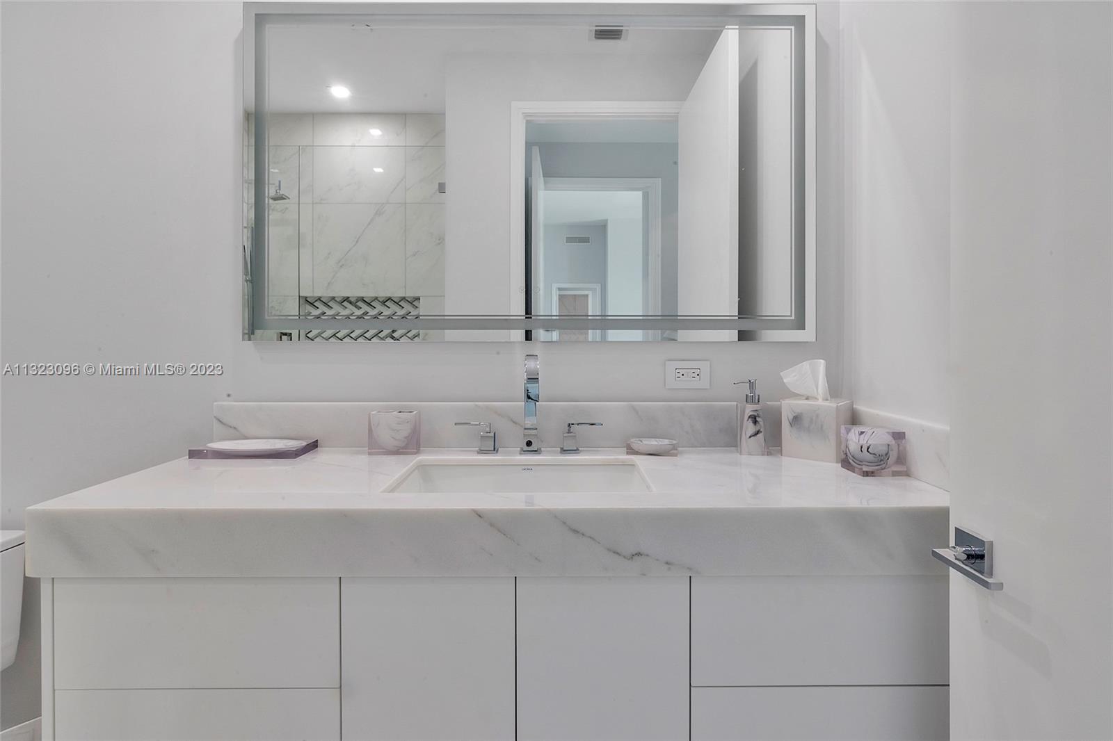 900 Brickell Key Blvd # 2402