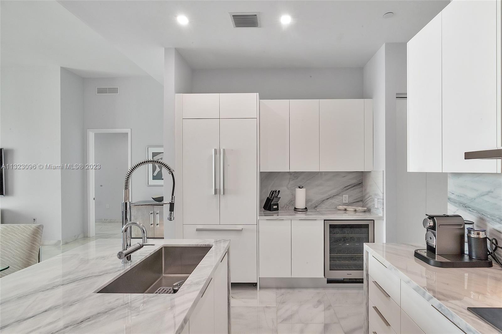 900 Brickell Key Blvd # 2402
