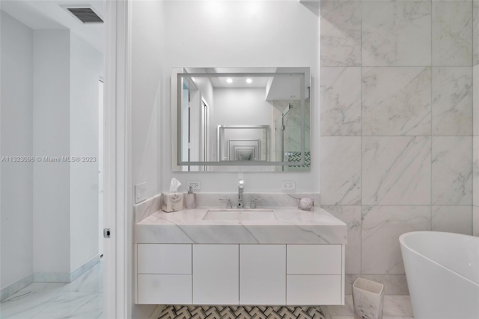 900 Brickell Key Blvd # 2402