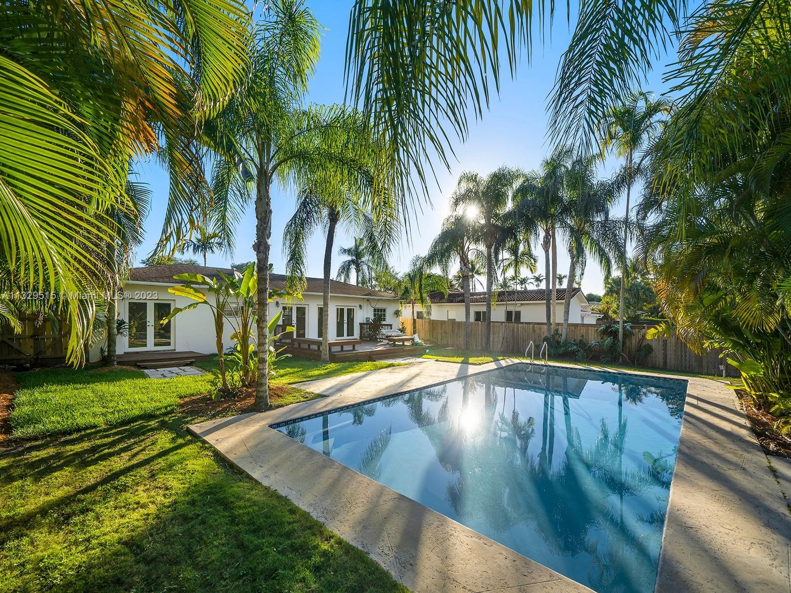 5825 SW 45th Ter