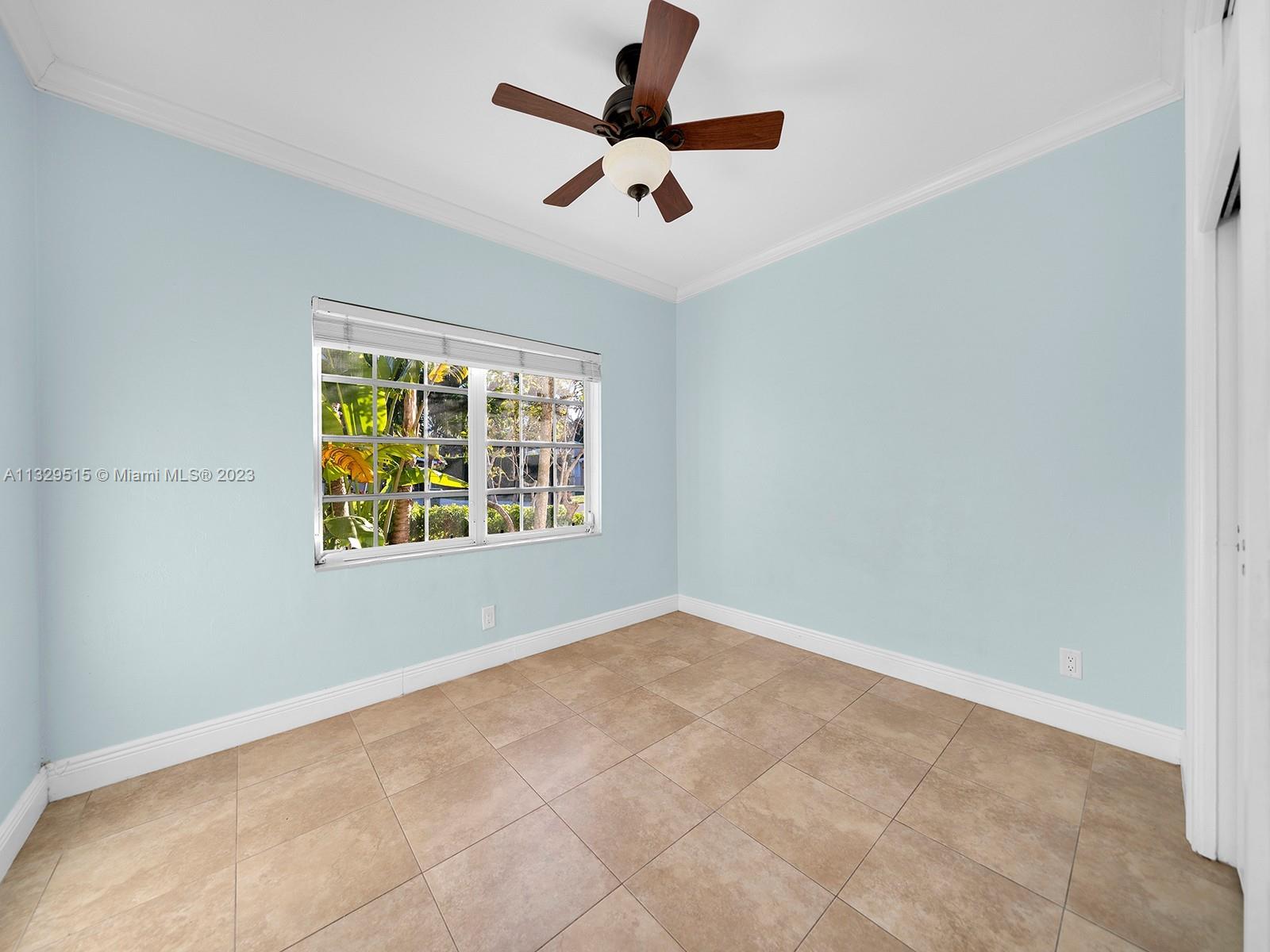 5825 SW 45th Ter