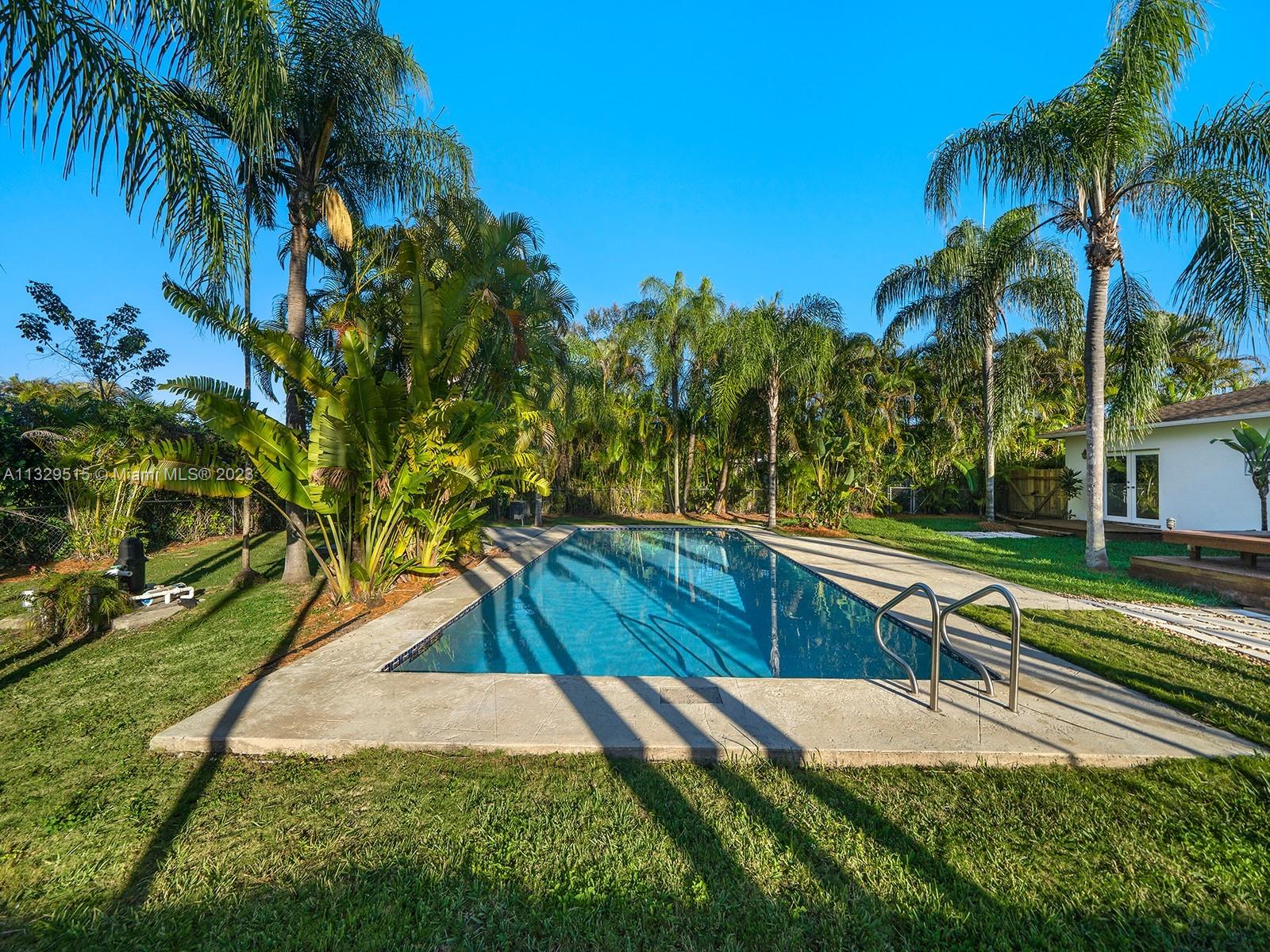 5825 SW 45th Ter
