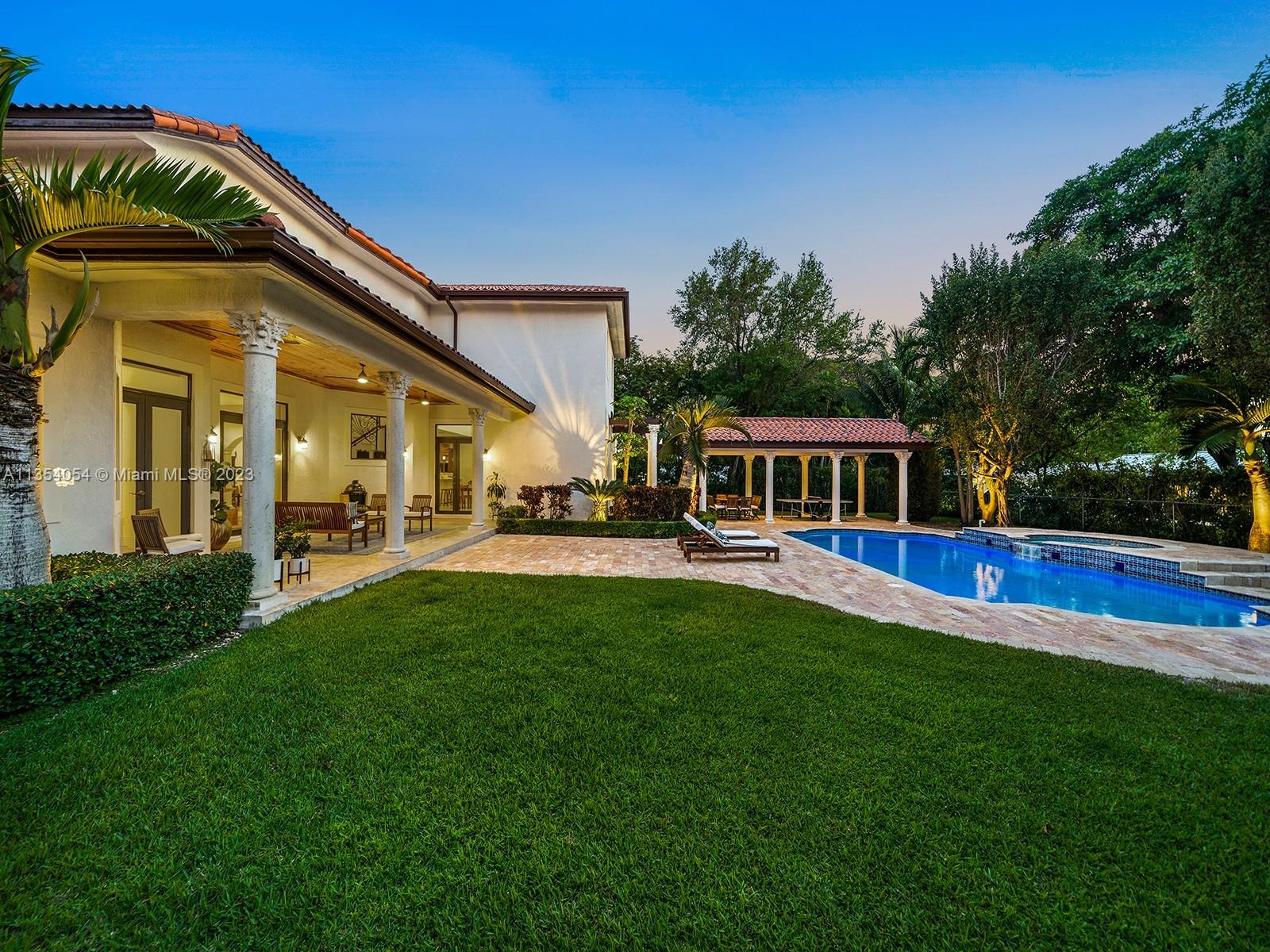 10800 SW 74th Ave