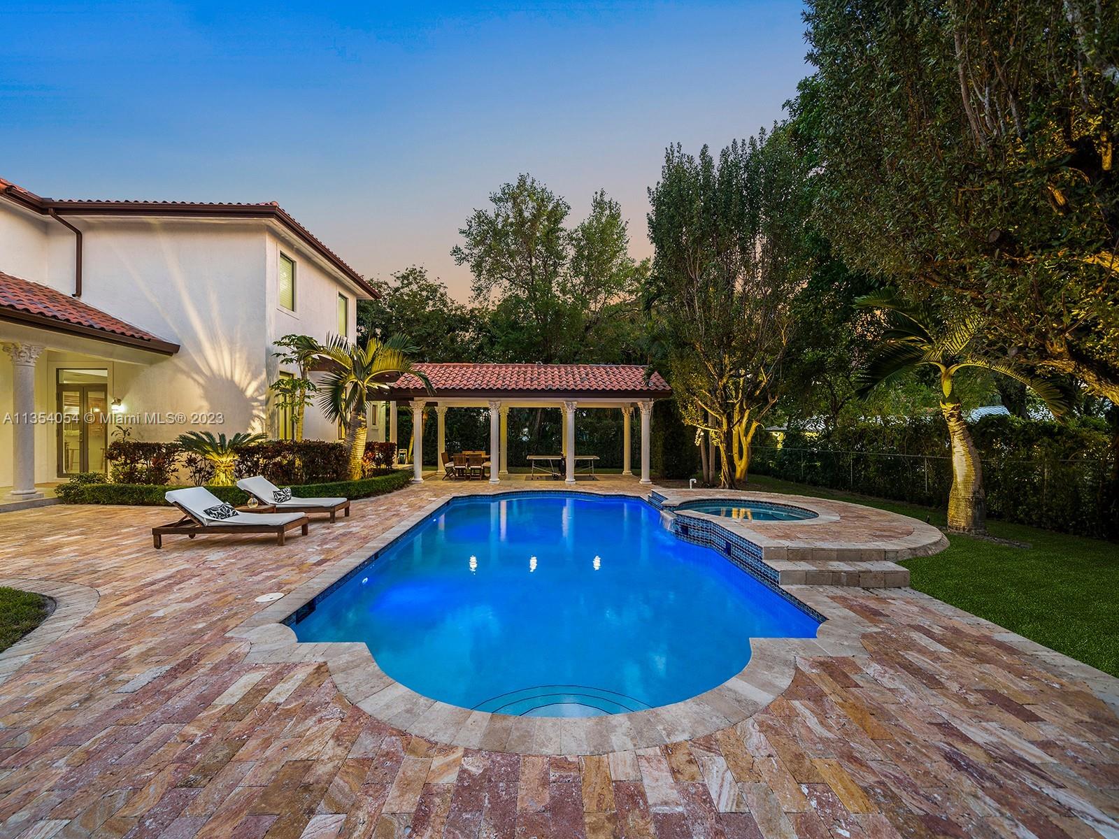 10800 SW 74th Ave