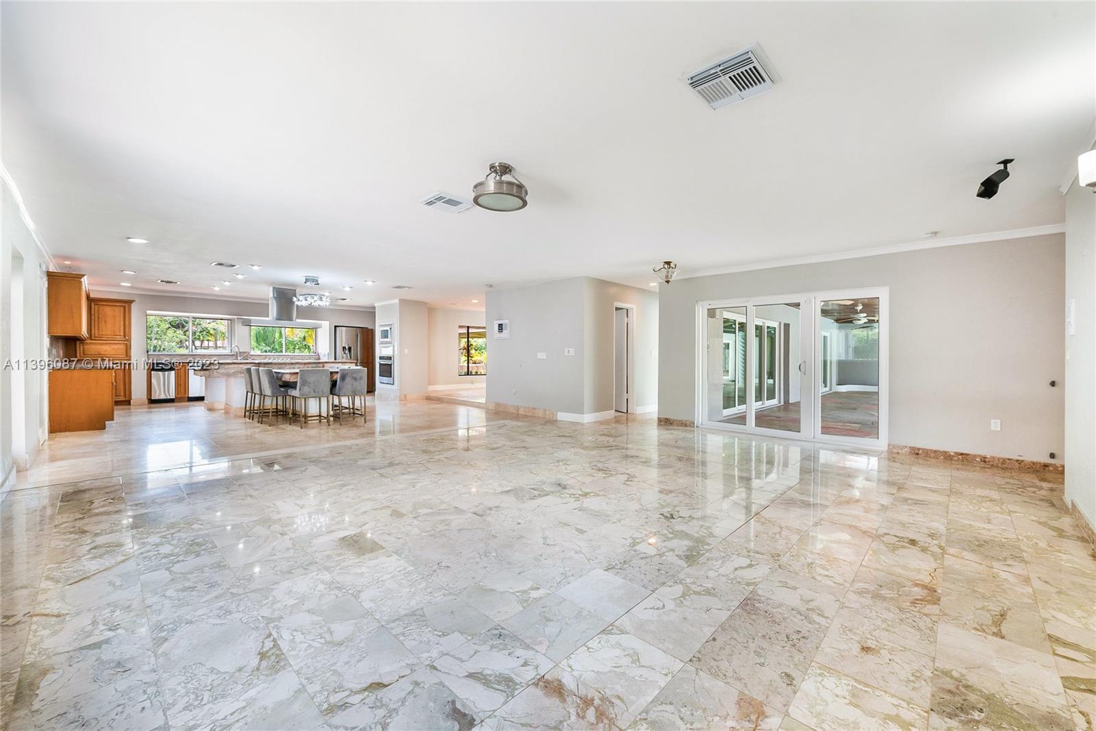 10750 SW 67th Ave