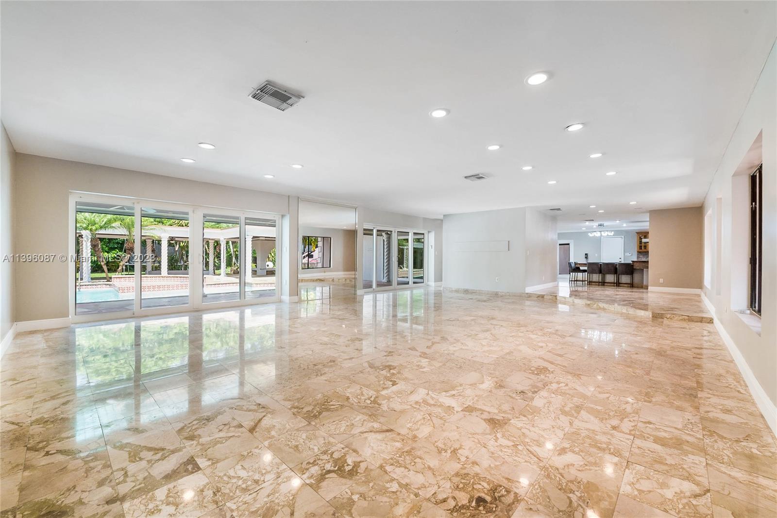 10750 SW 67th Ave