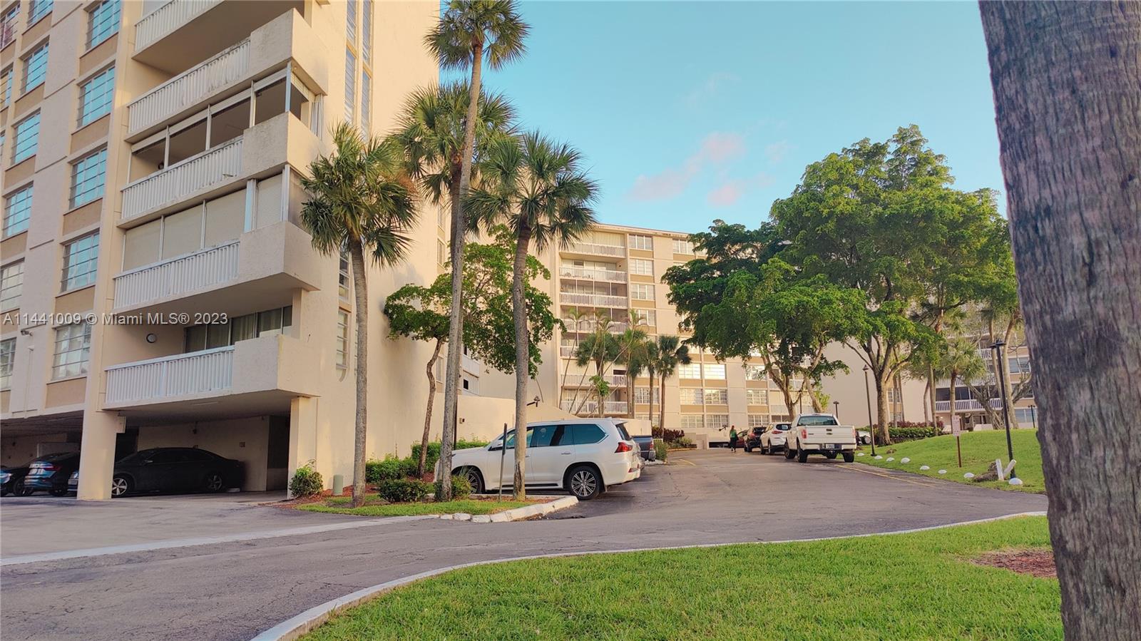 6901 Environ Blvd # 4D