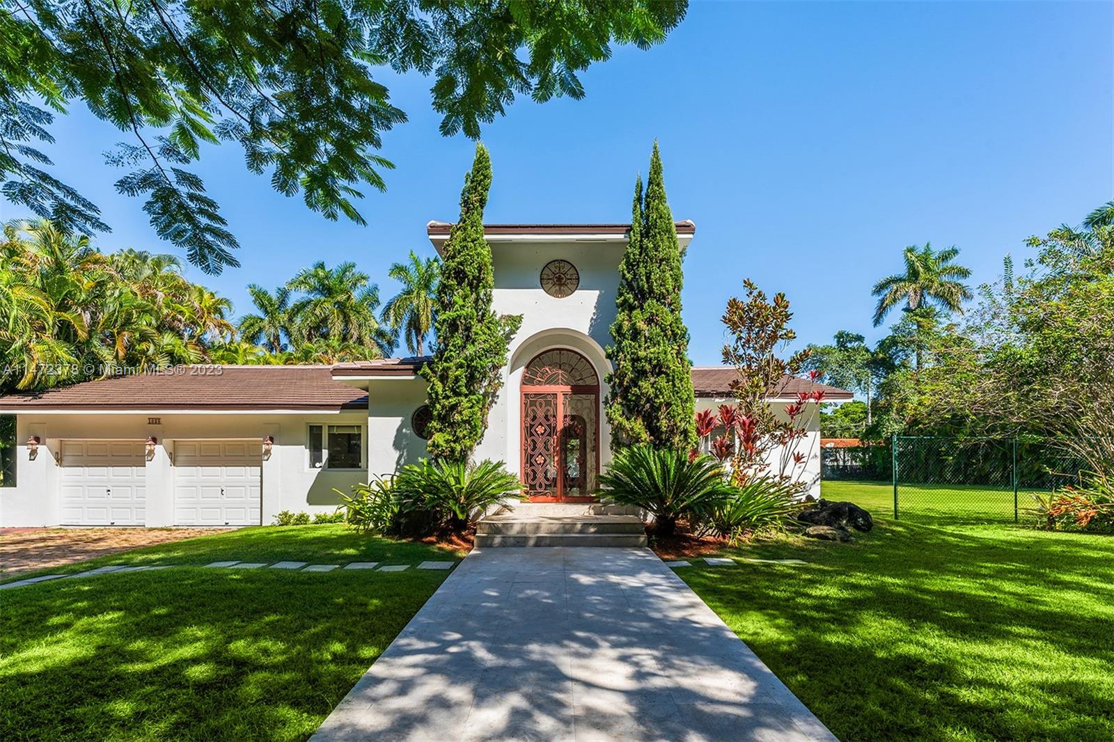 1025 Sorolla Ave