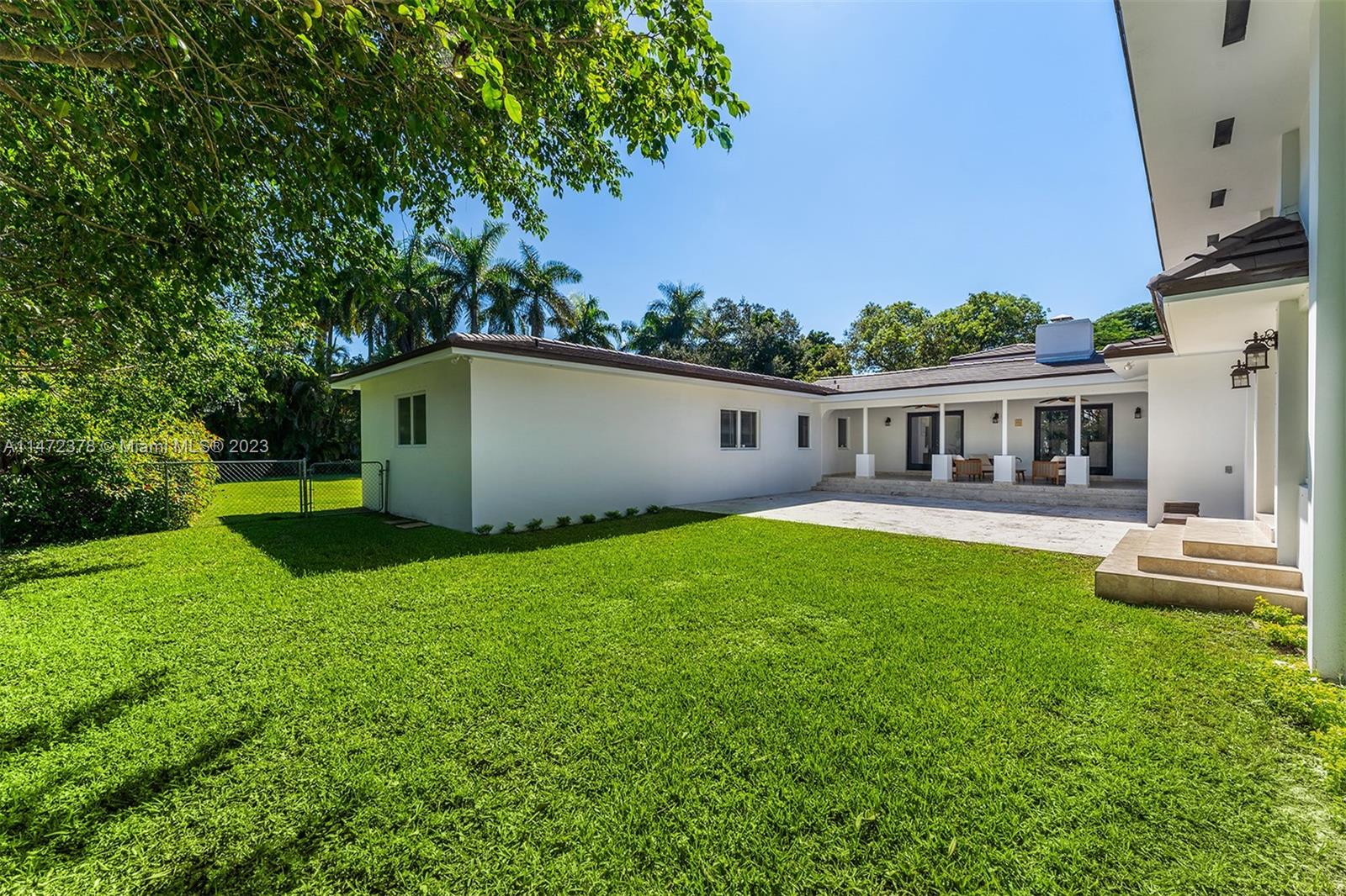1025 Sorolla Ave