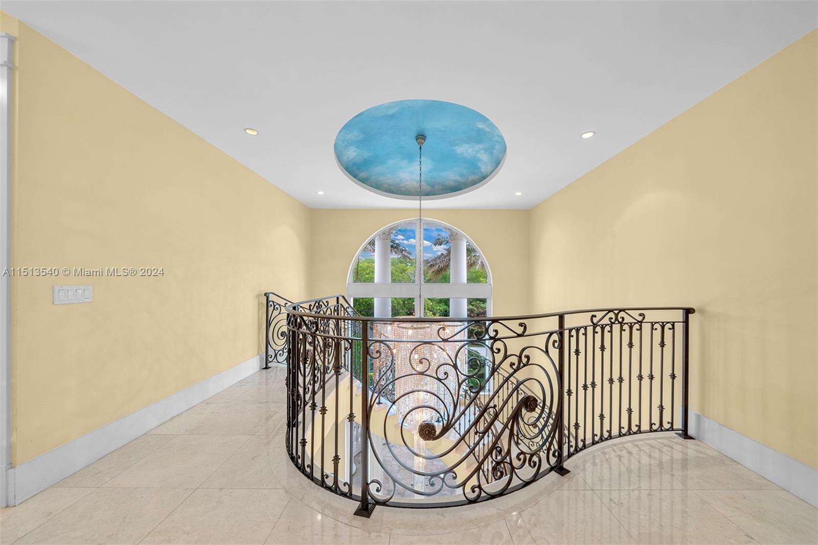870 Lugo Ave