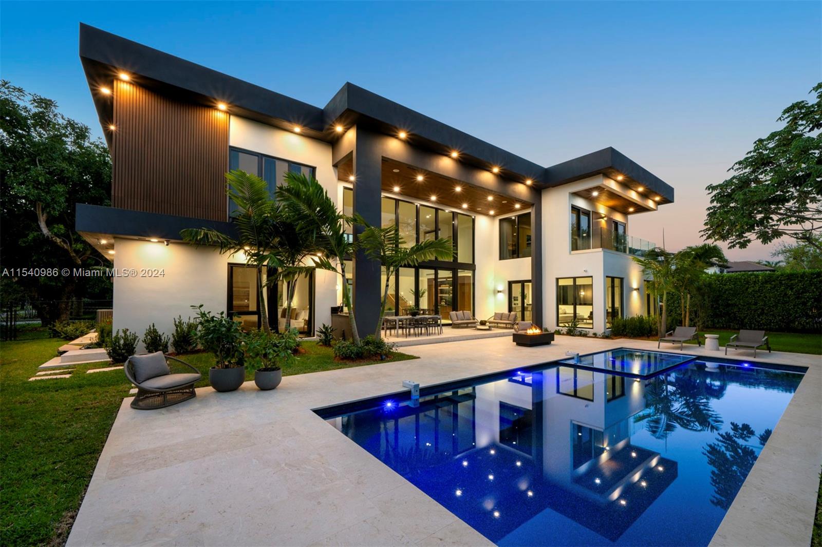 9595 SW 72 Ct
