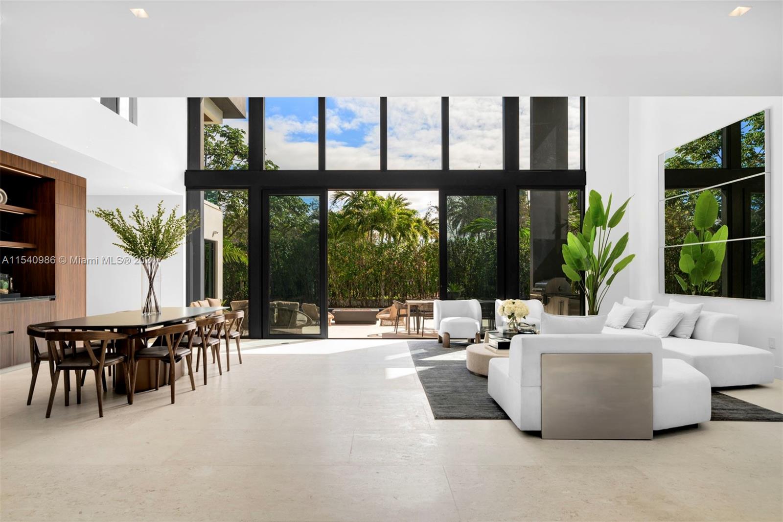 9595 SW 72 Ct