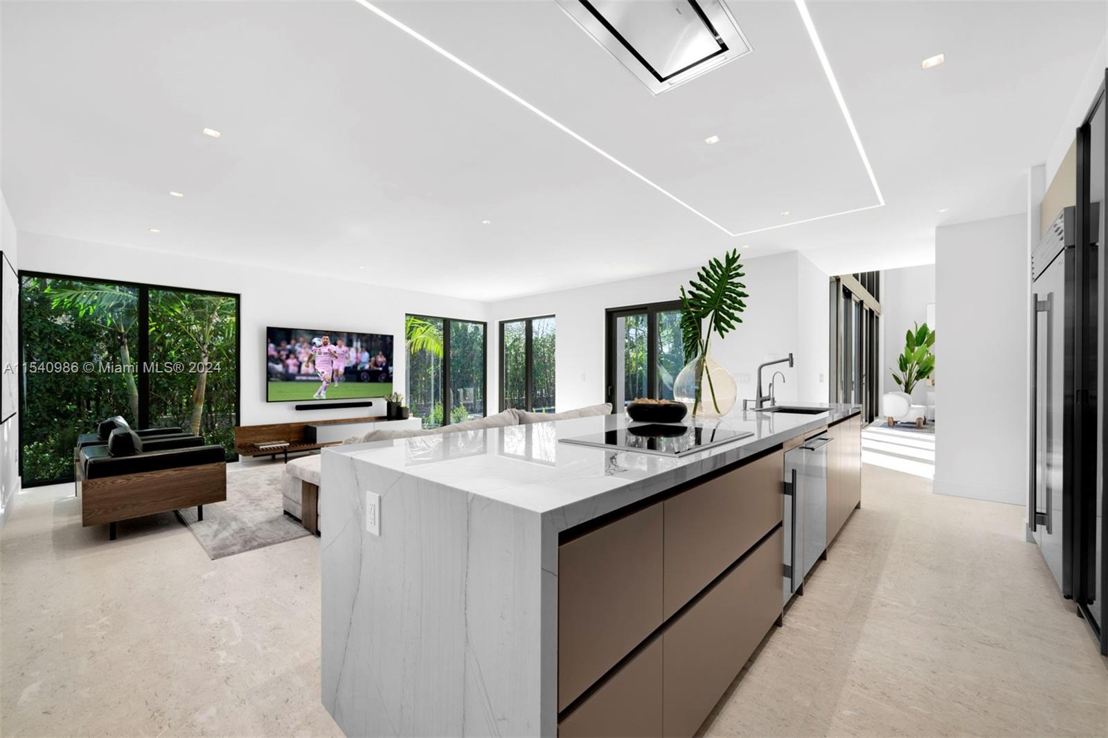 9595 SW 72 Ct