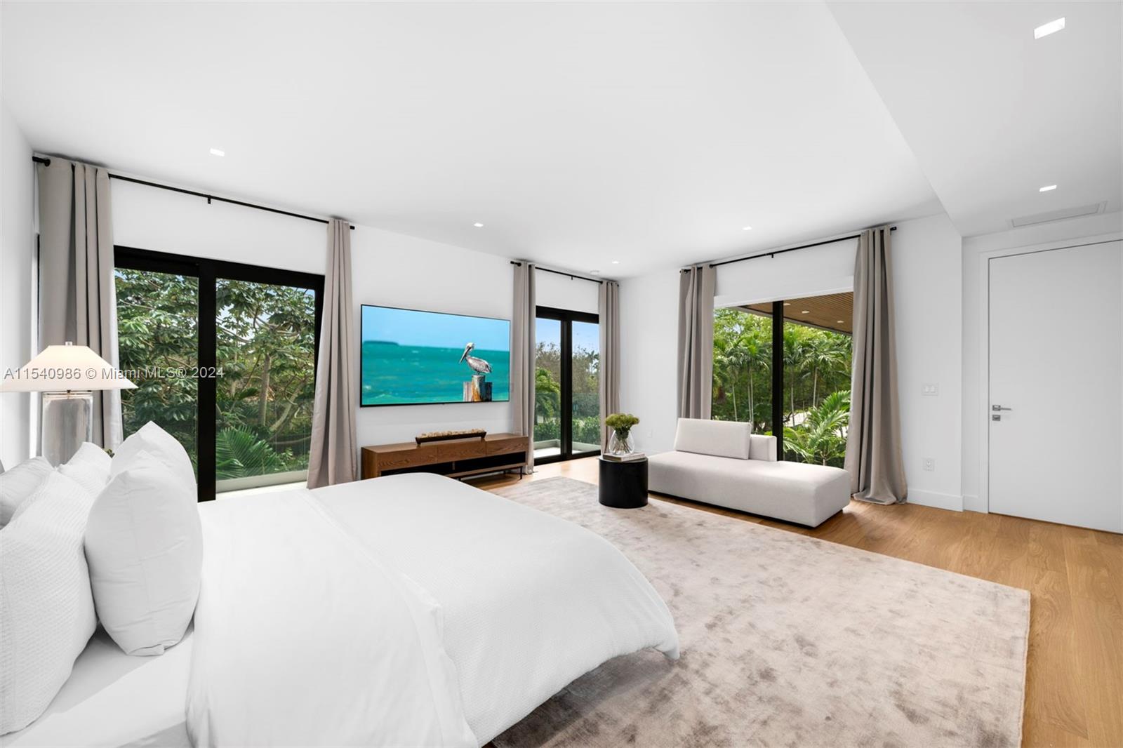 9595 SW 72 Ct
