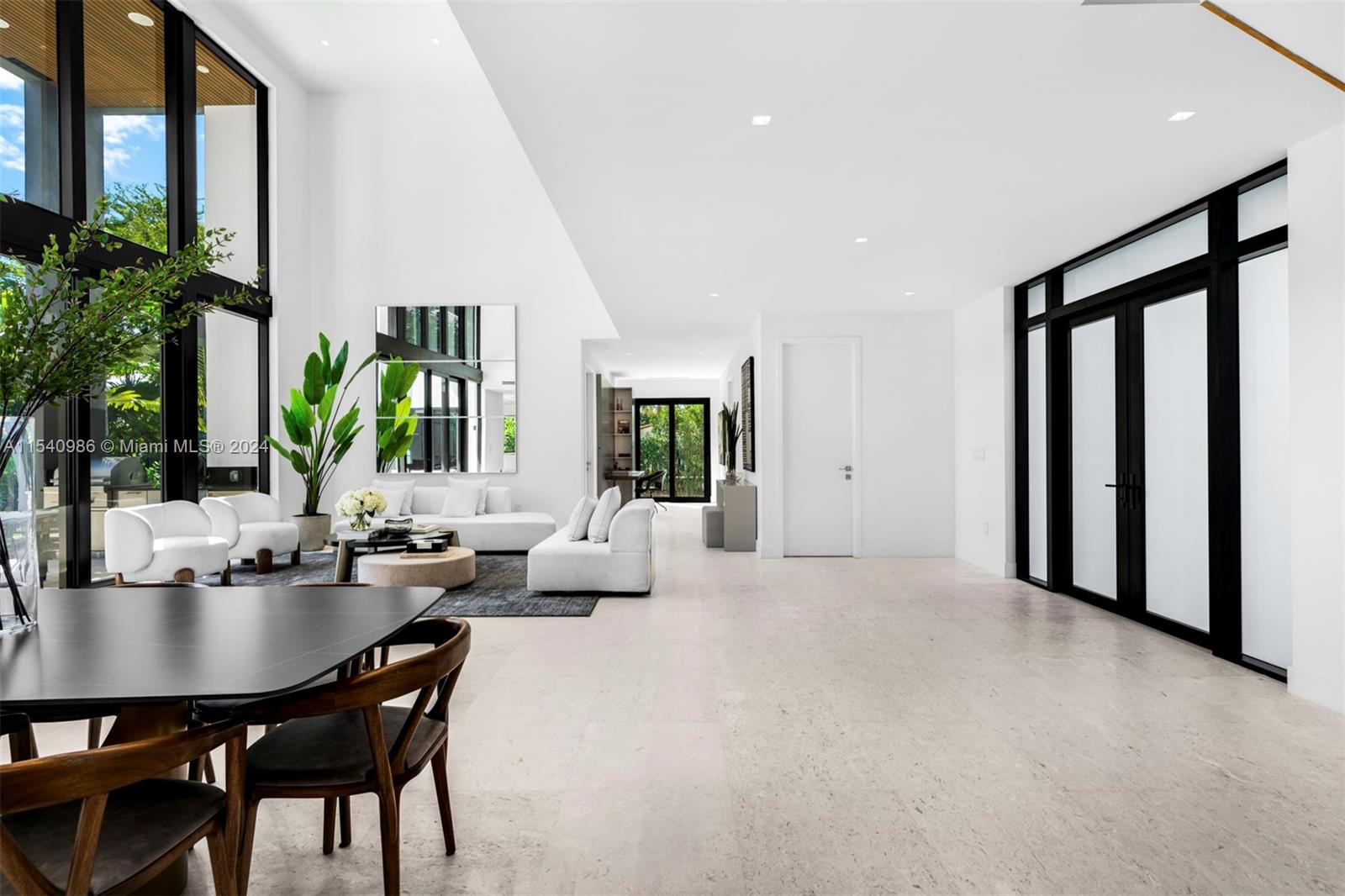 9595 SW 72 Ct