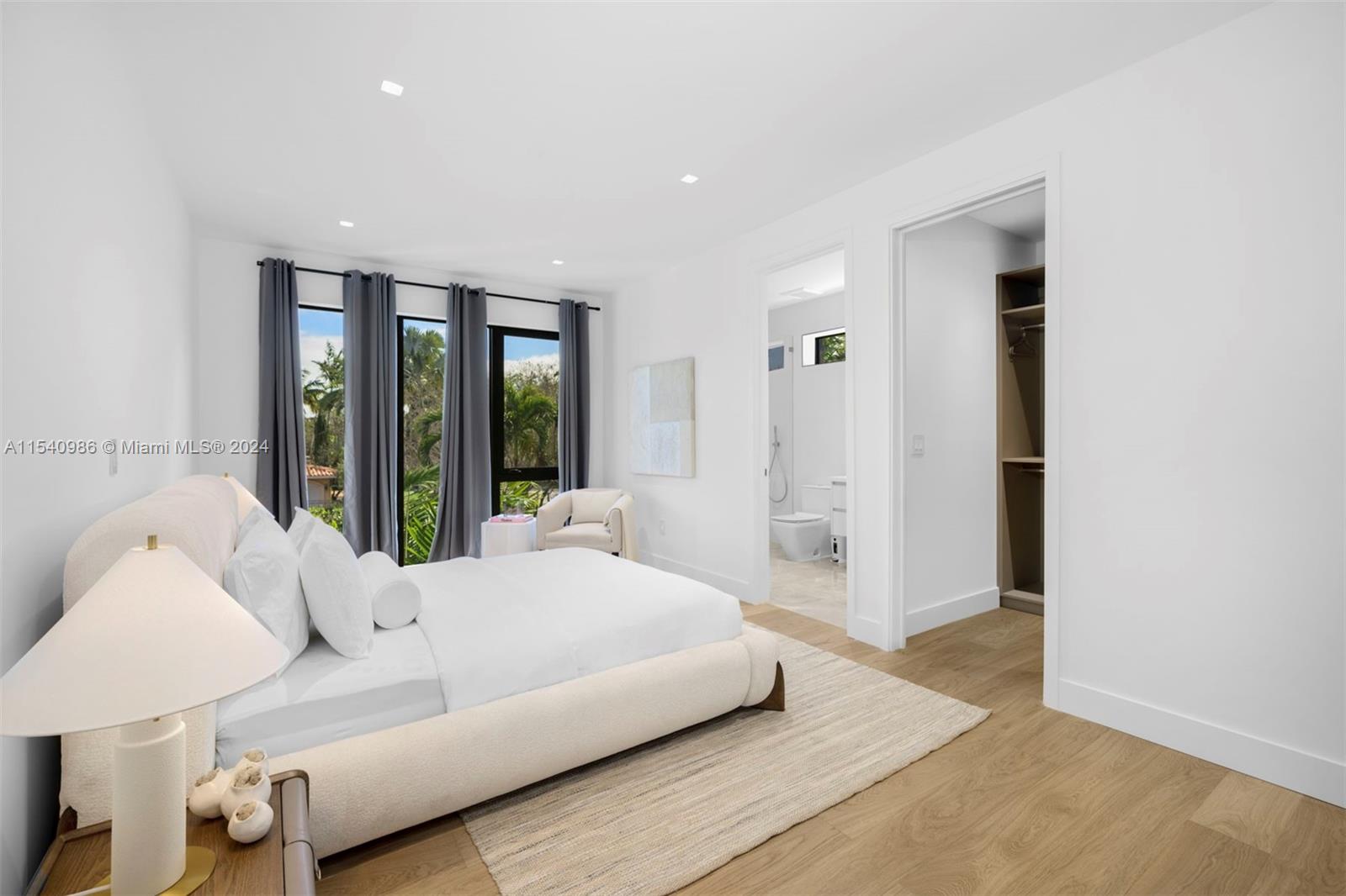 9595 SW 72 Ct