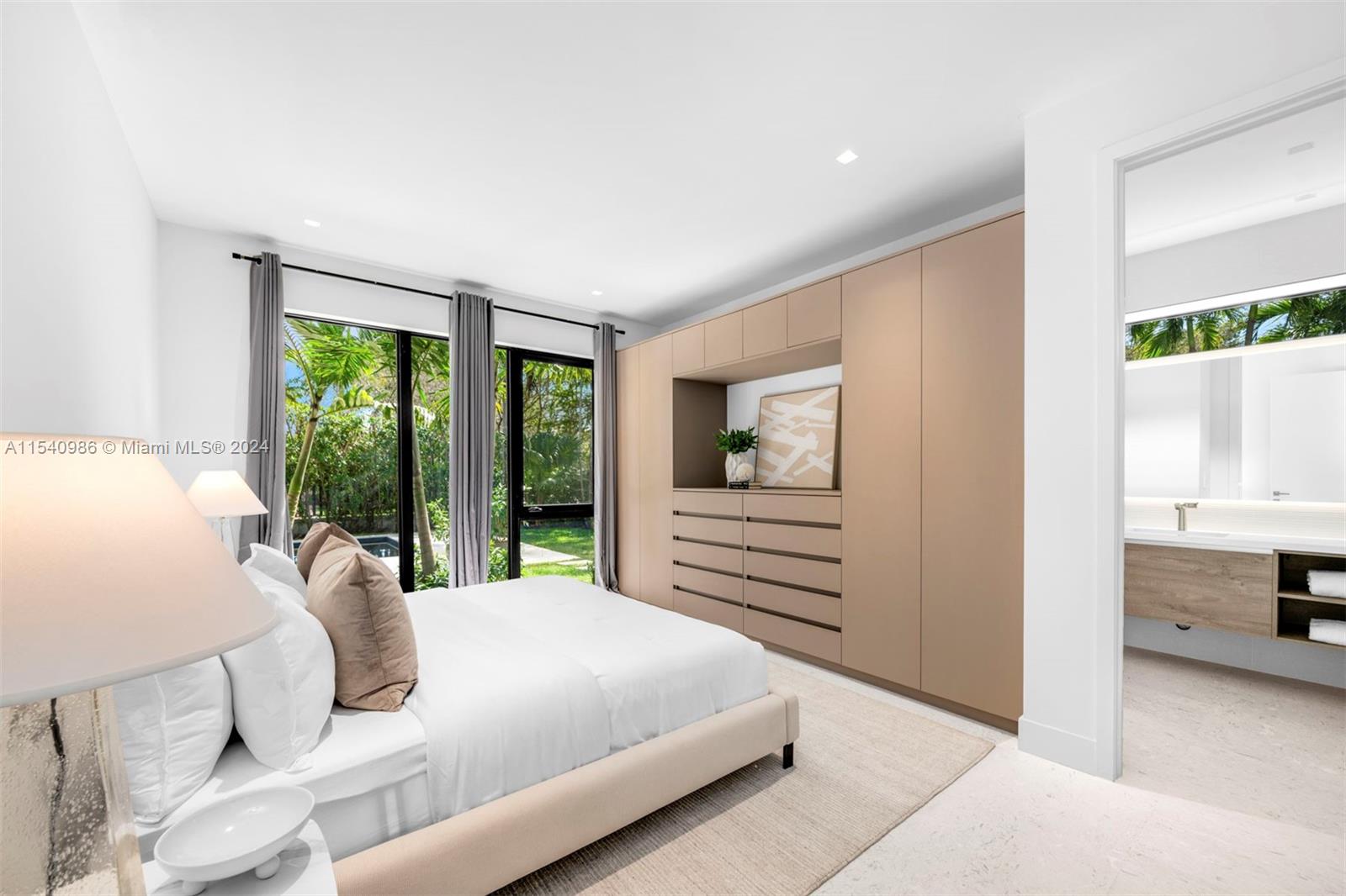 9595 SW 72 Ct