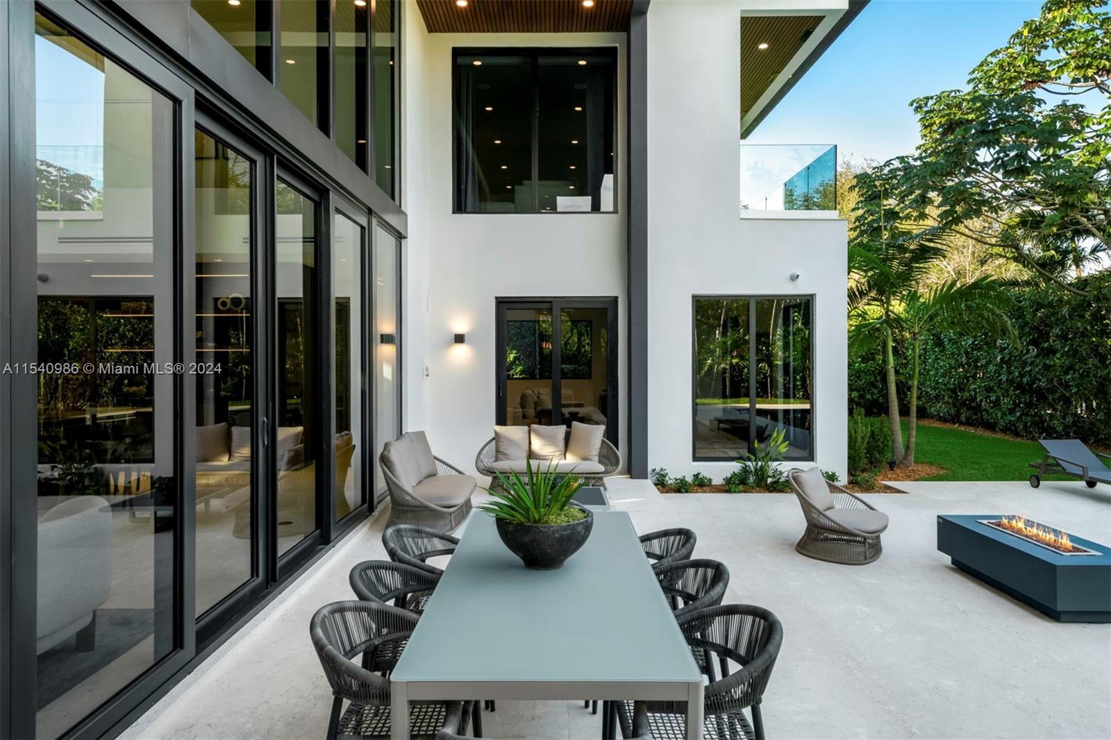 9595 SW 72 Ct
