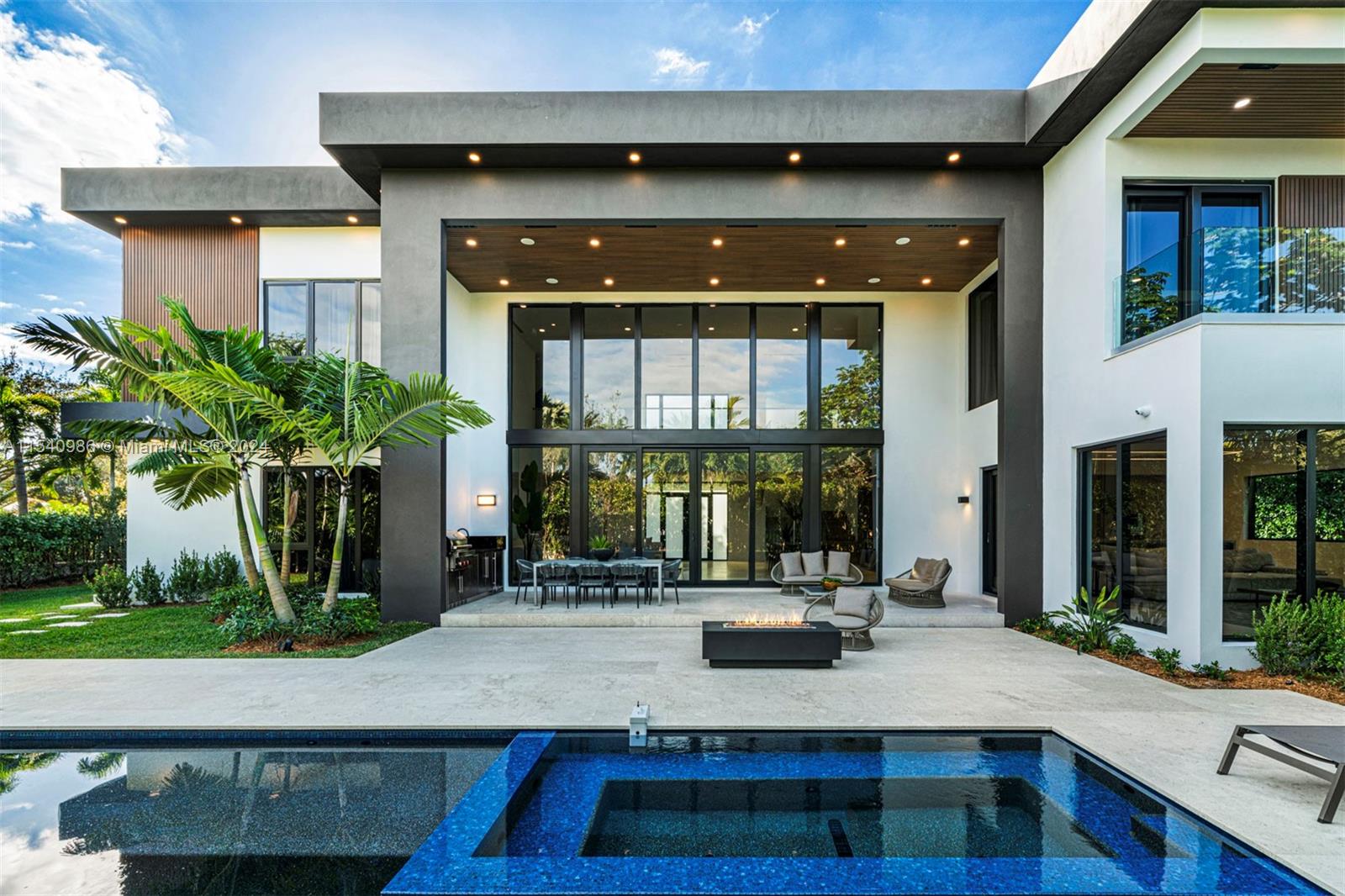 9595 SW 72 Ct