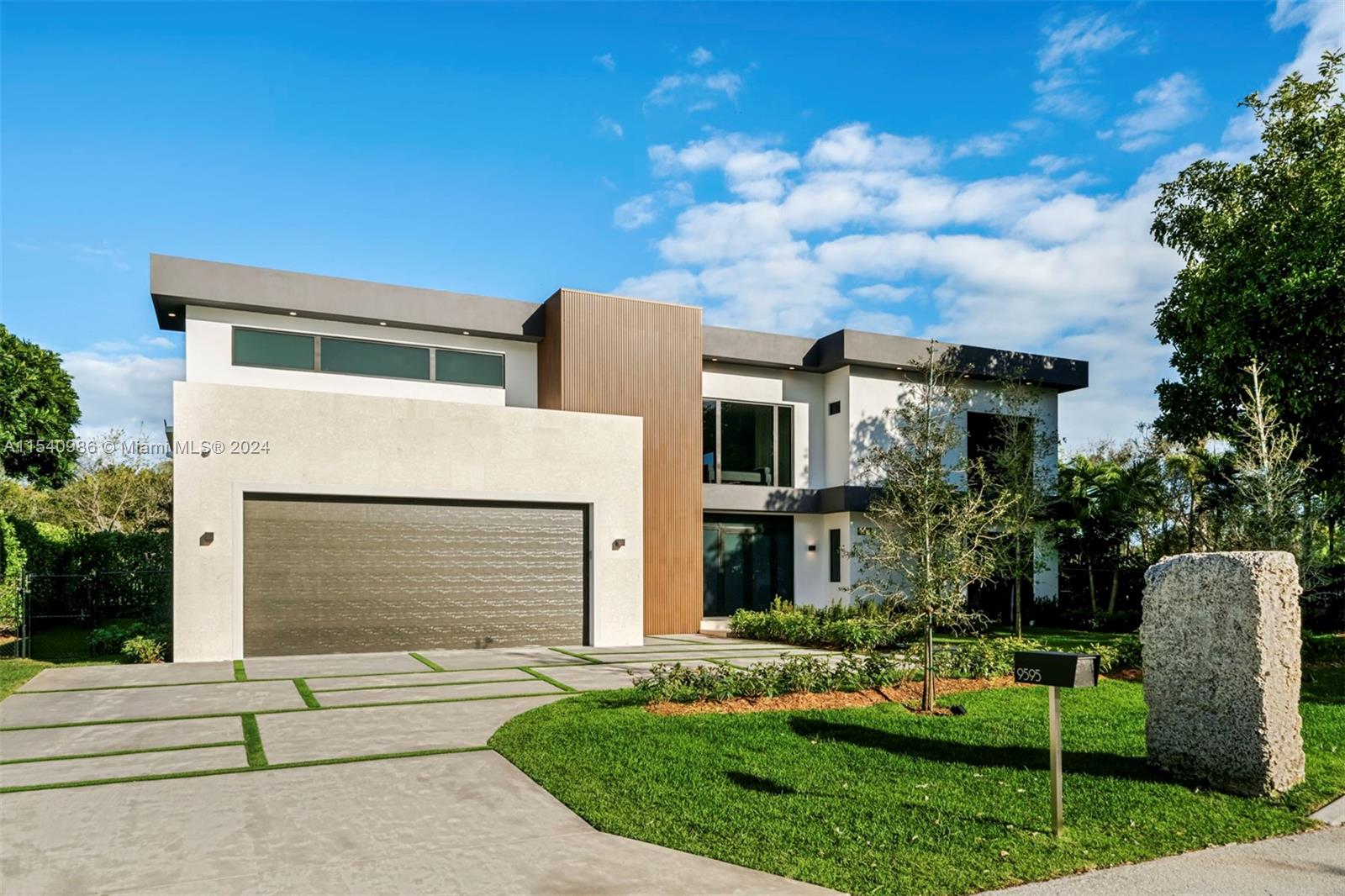 9595 SW 72 Ct