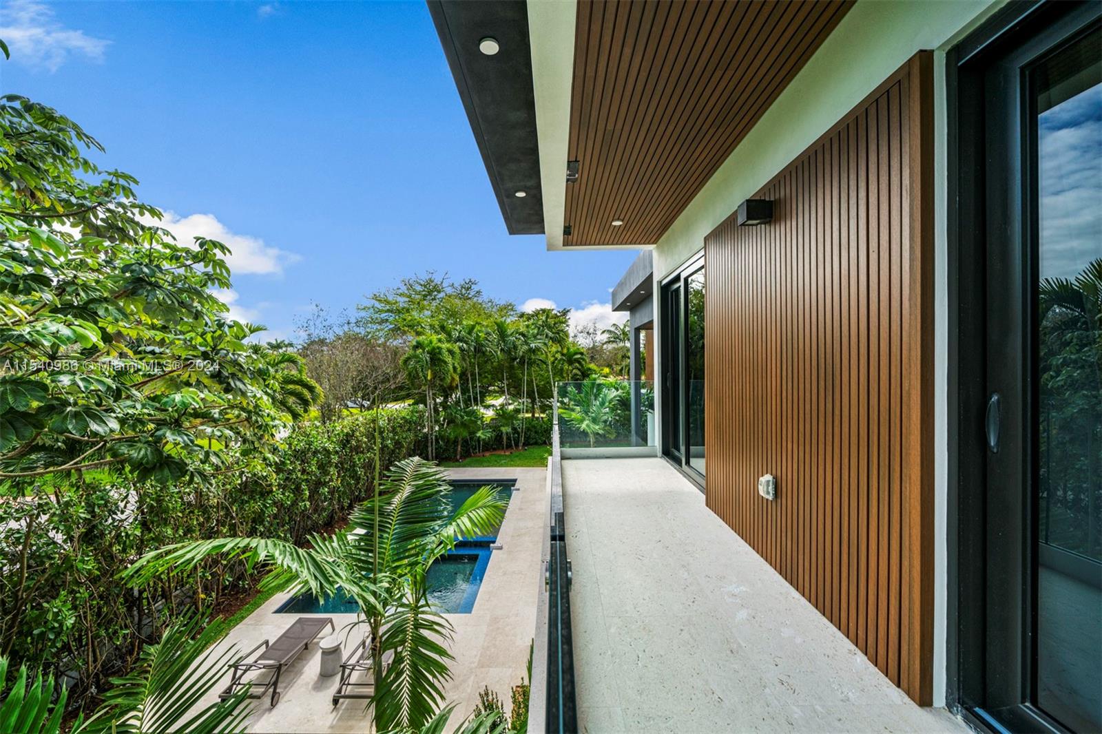 9595 SW 72 Ct