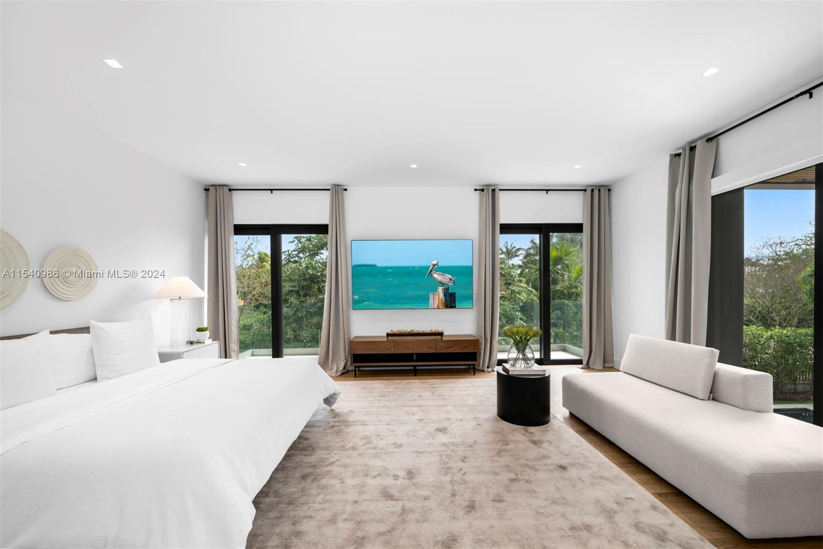 9595 SW 72 Ct