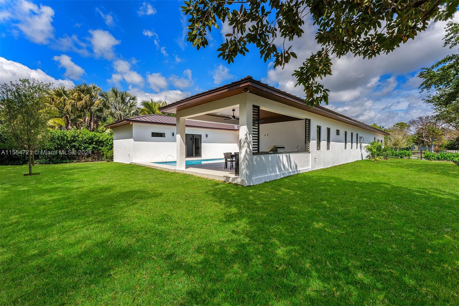 8000 SW 135th St