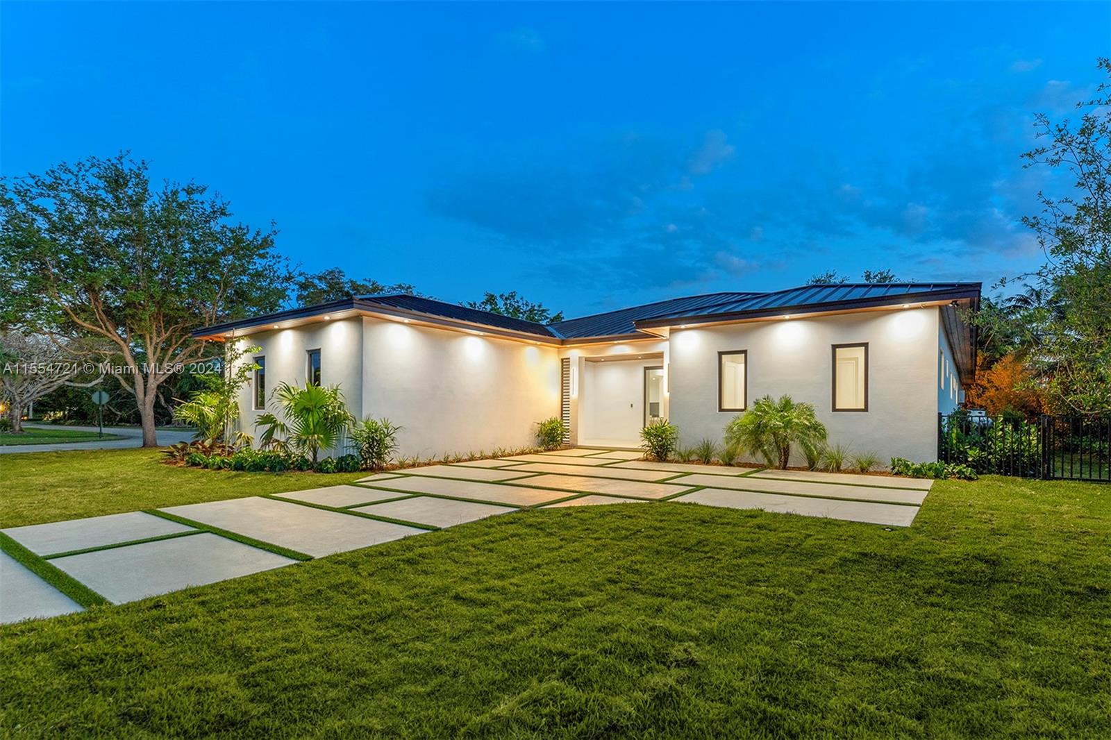 8000 SW 135th St