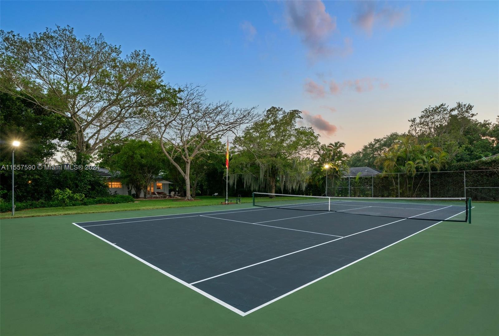 11072 Monfero St