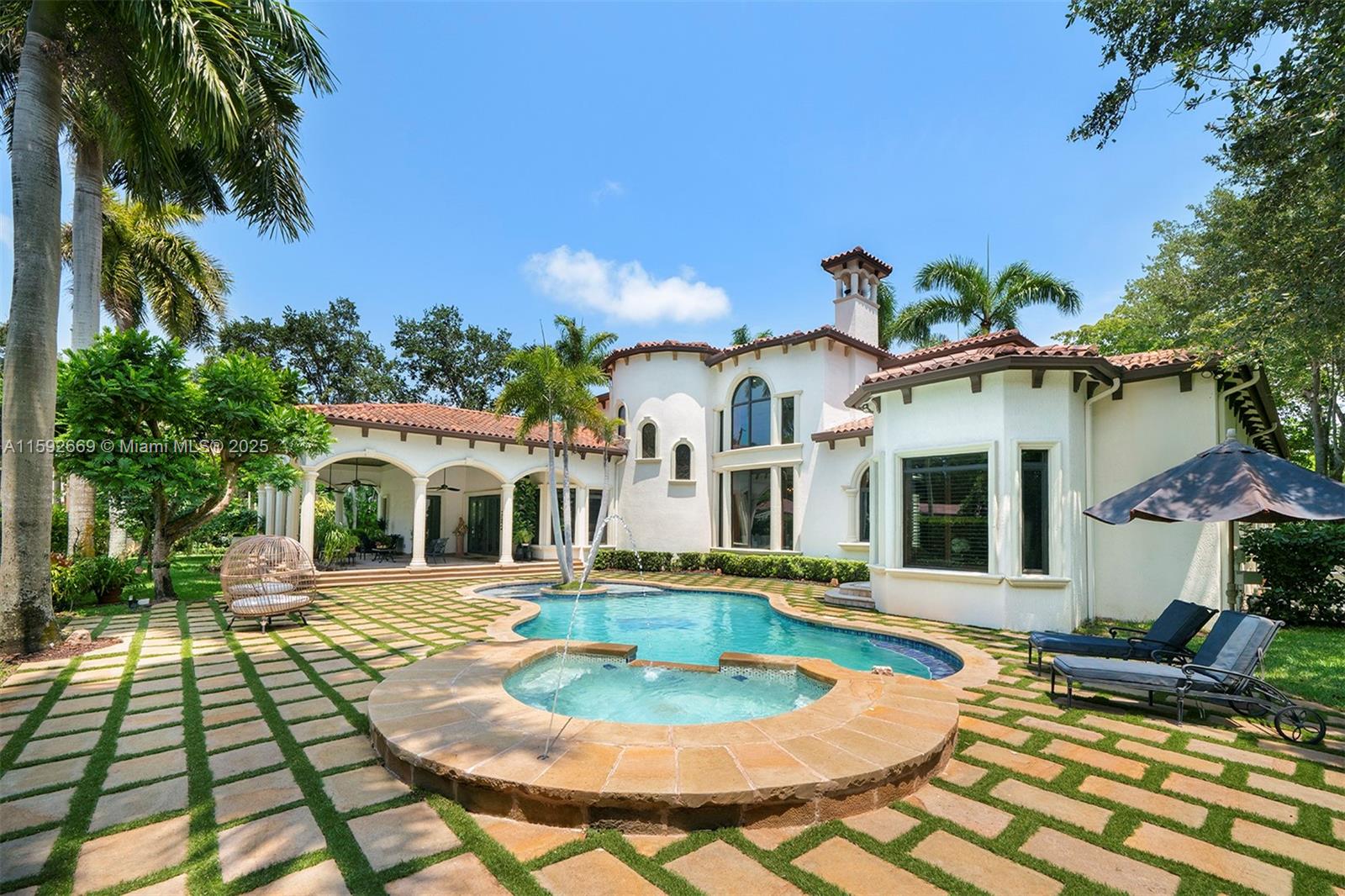 738 Camilo Ave
