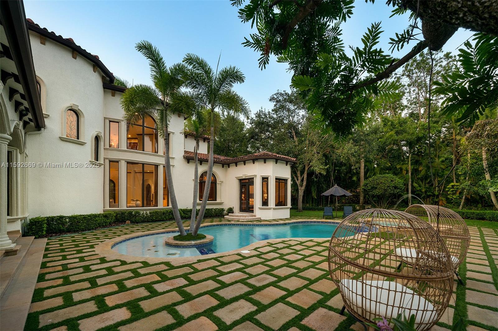 738 Camilo Ave