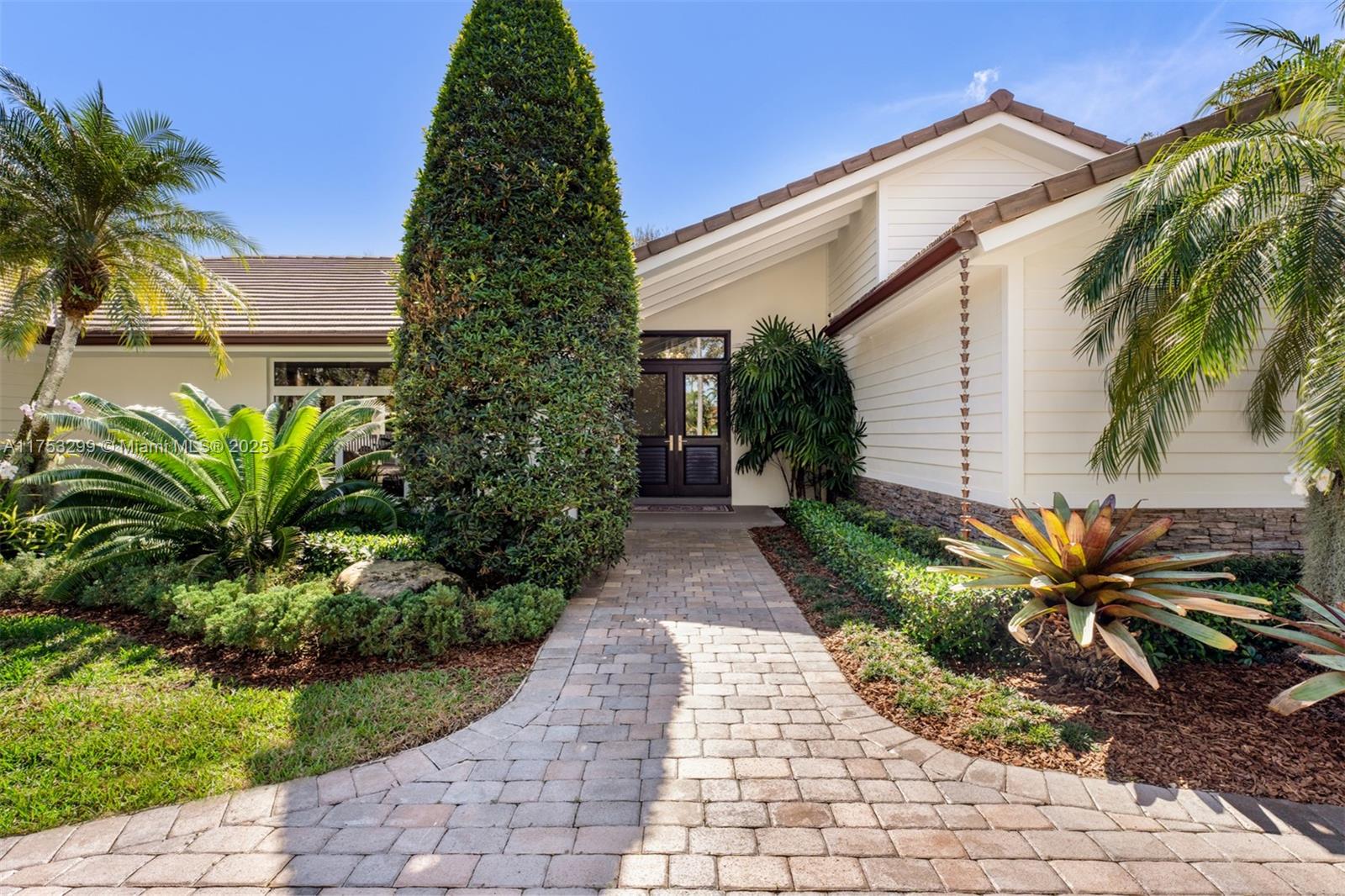 6220 Rolling Road Dr