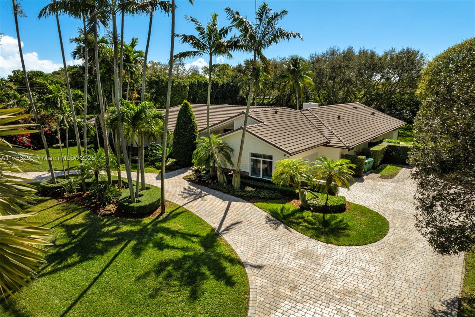 6220 Rolling Road Dr