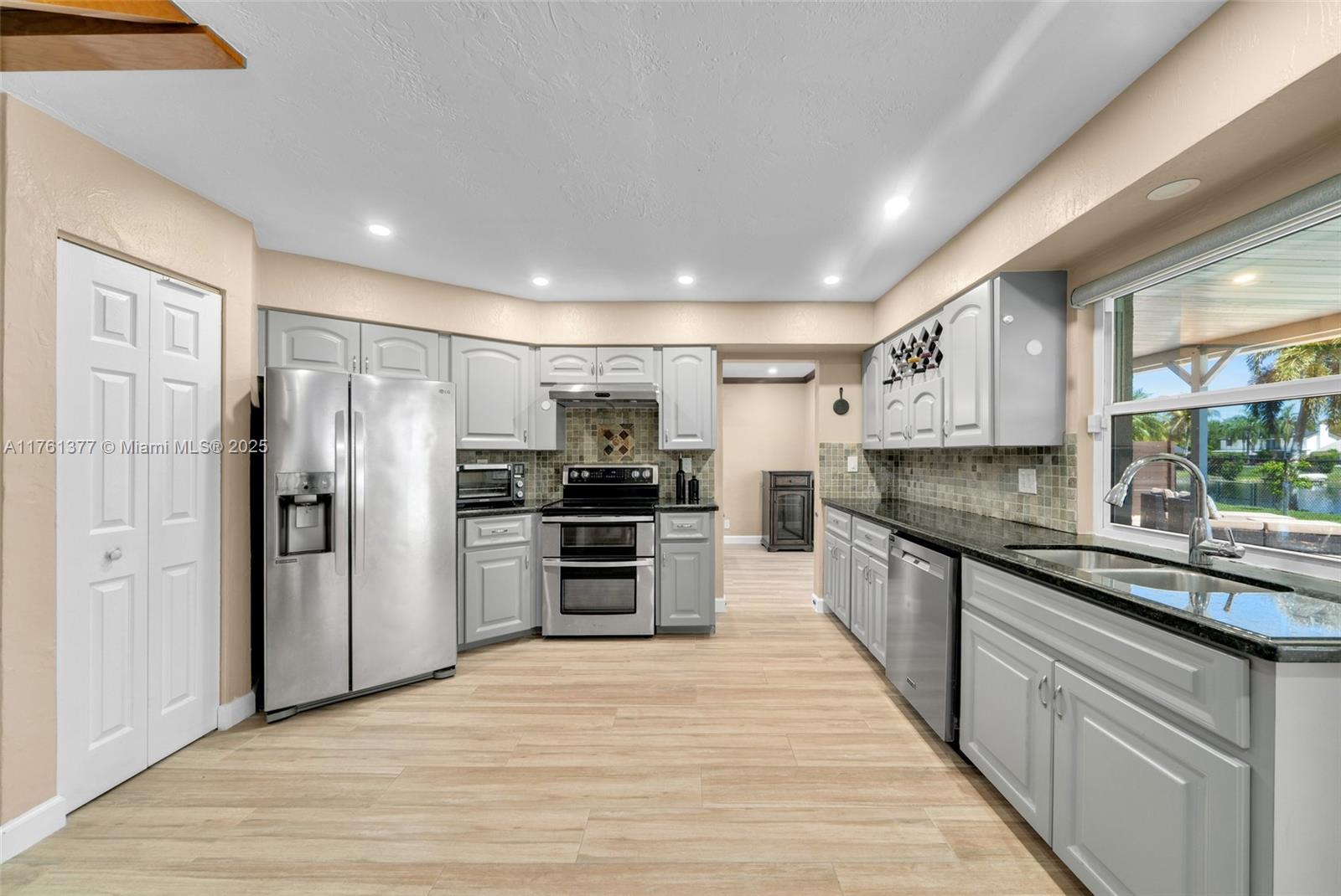 4890 SW 104th Ave