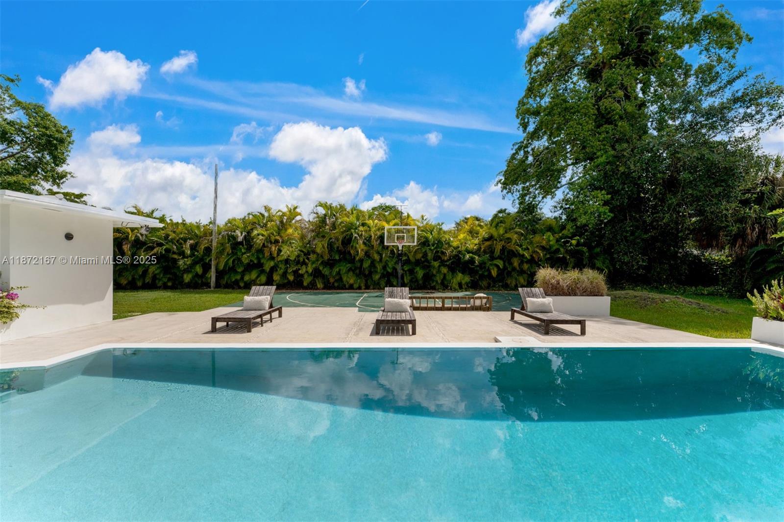 Pinecrest