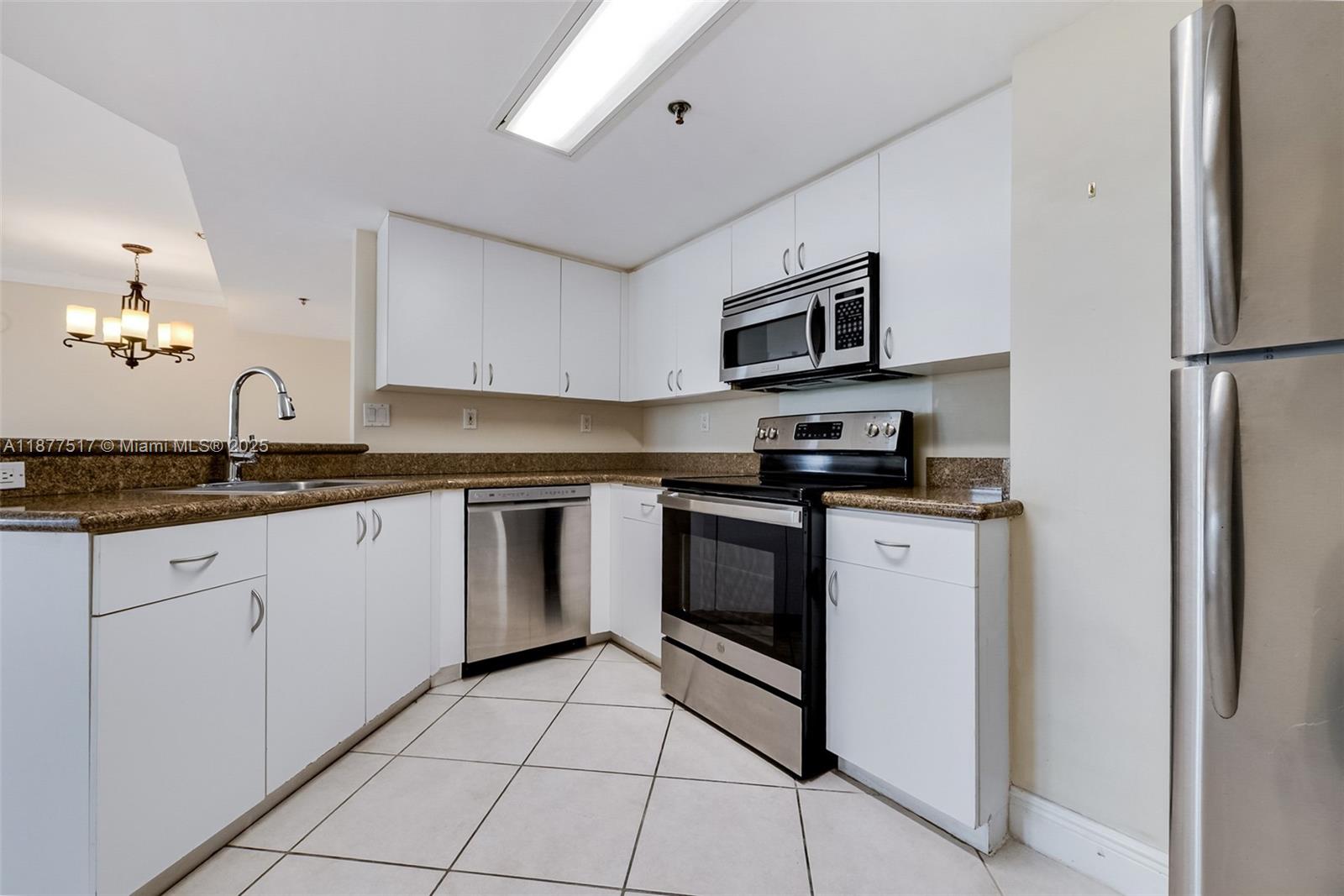 2351 Douglas Rd # 612