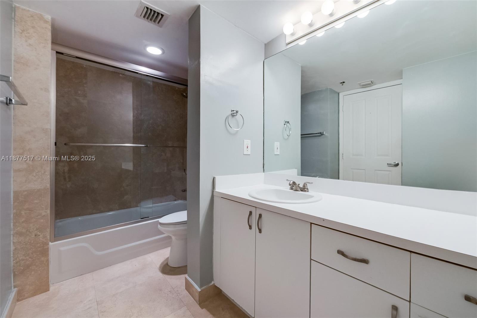 2351 Douglas Rd # 612