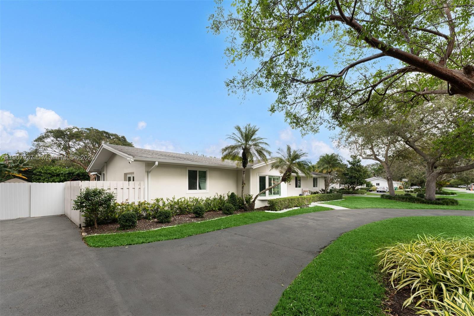 7485 SW 159th Ter