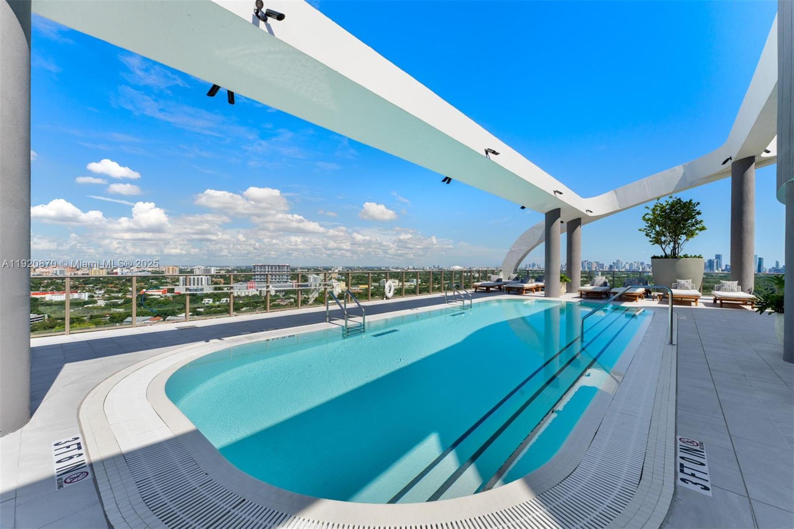 2678 Tigertail Ave # 1504