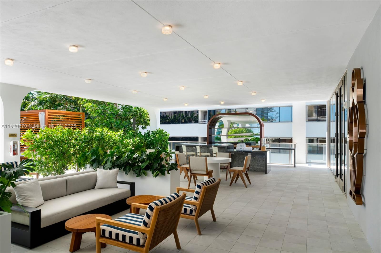 2678 Tigertail Ave # 1504