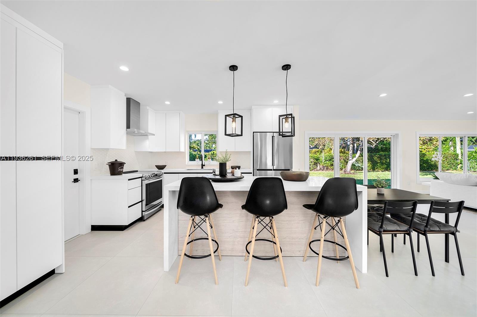5835 SW 100th Ter