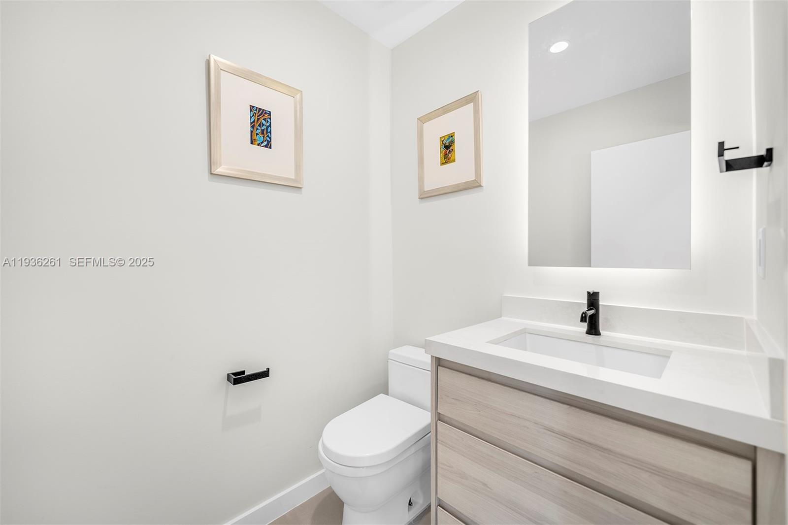 5835 SW 100th Ter