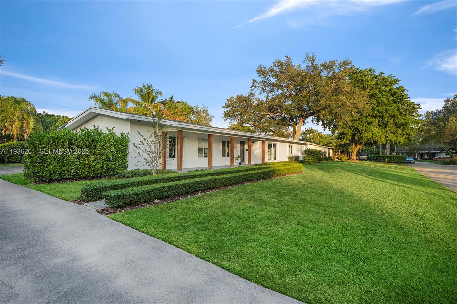 5835 SW 100th Ter